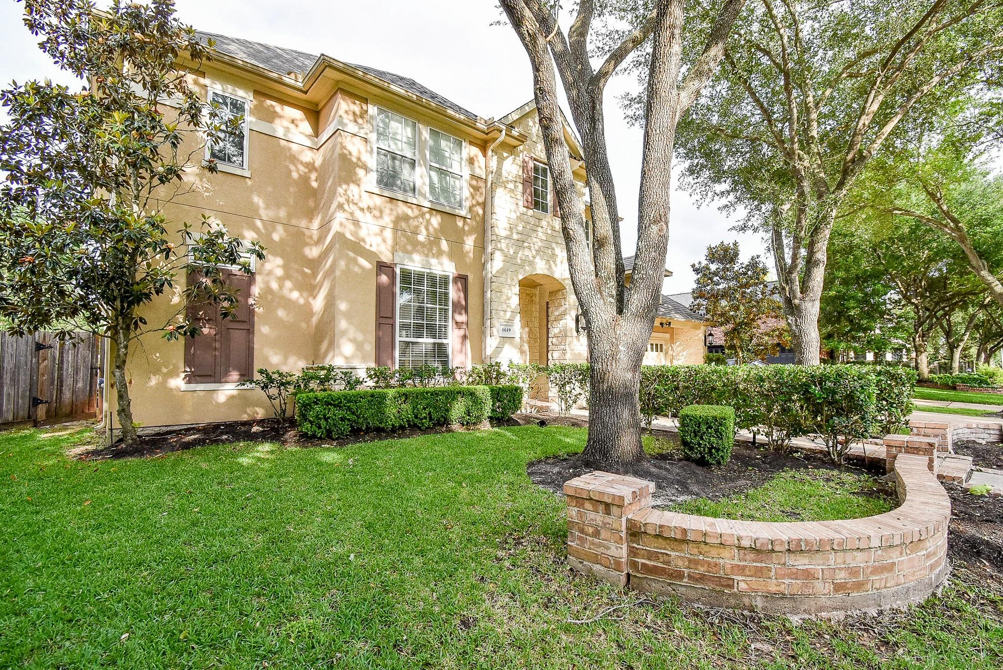1619 Caledonia Trail