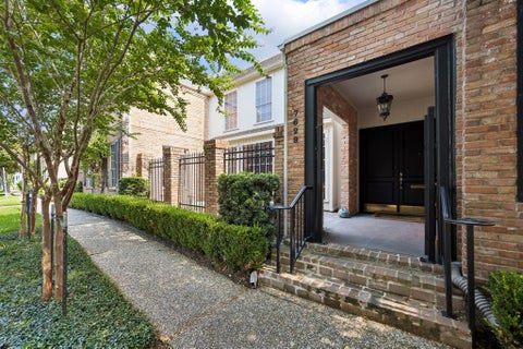 Photo of 7629 Del Monte Drive, Houston, TX 77063 (MLS # 36568540)