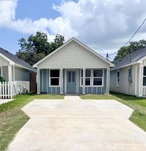 Photo of 4103 Coon St, Bacliff, TX 77518 (MLS # 30193841)