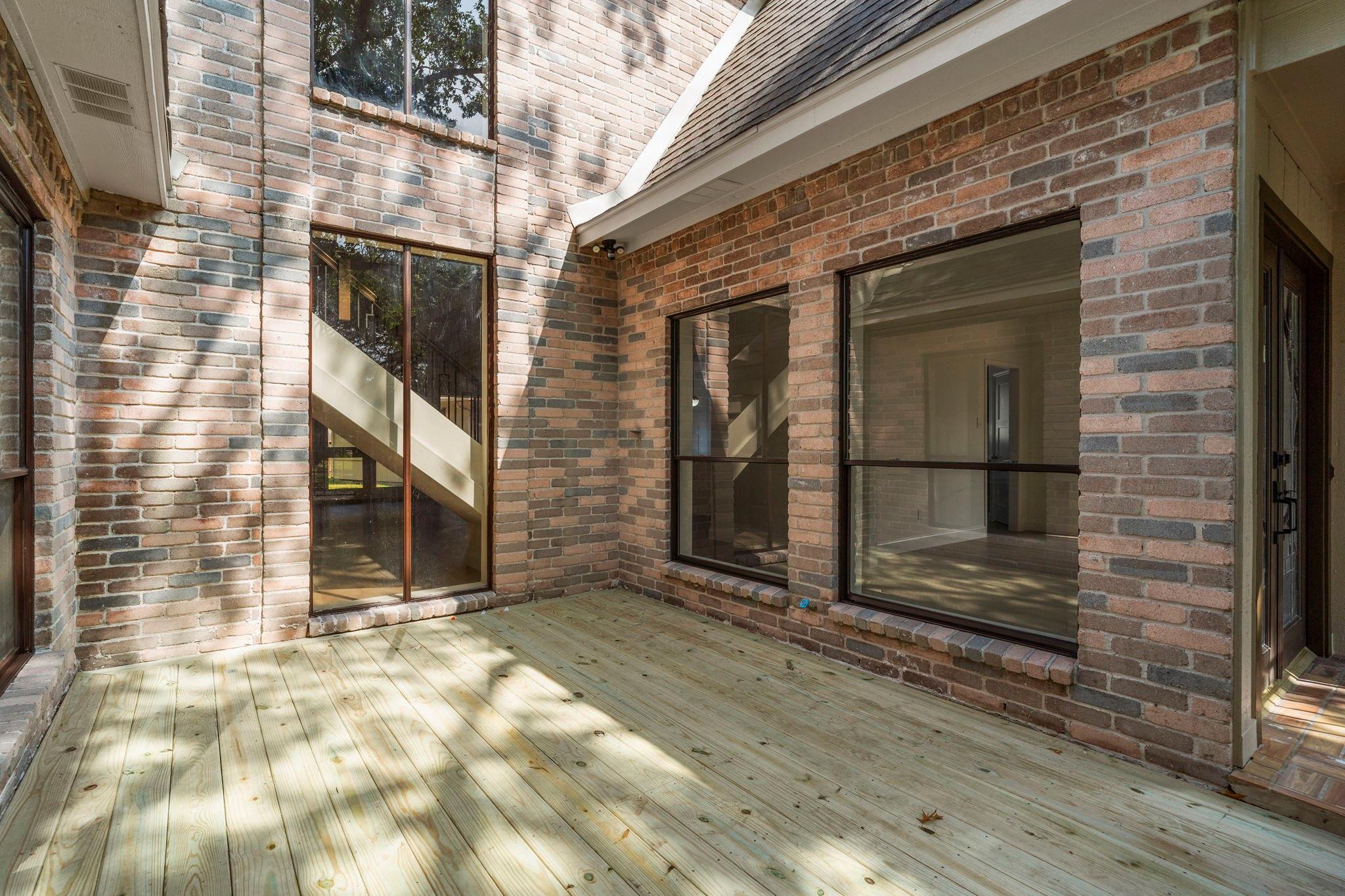 3223 Country Club Boulevard