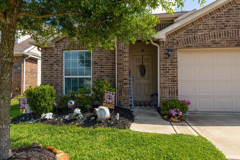Photo of 2423 Cold River Drive, Humble, TX 77396 (MLS # 41038193)