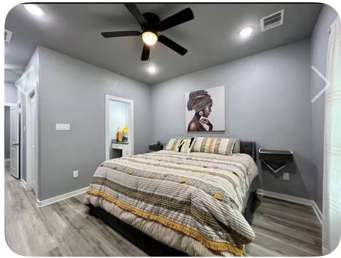 Tiny photo for 7925 Brandon St Street #B, Houston, TX 77051 (MLS # 5477920)