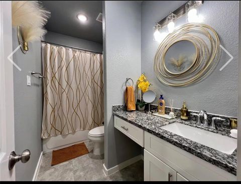 Tiny photo for 7925 Brandon St Street #B, Houston, TX 77051 (MLS # 5477920)