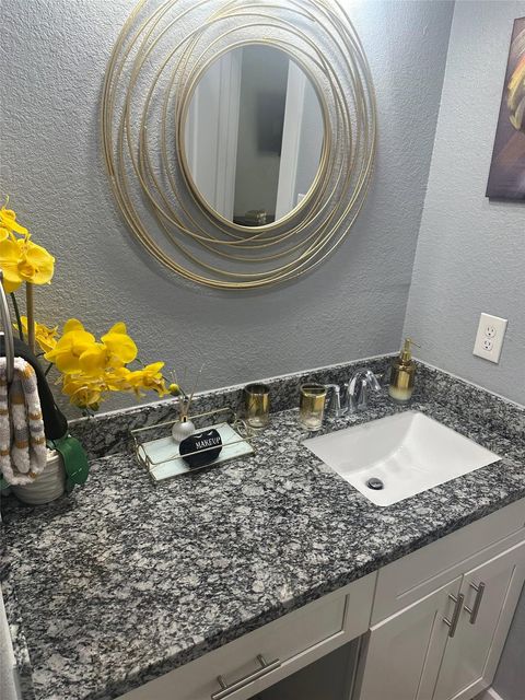 Tiny photo for 7925 Brandon St Street #B, Houston, TX 77051 (MLS # 5477920)