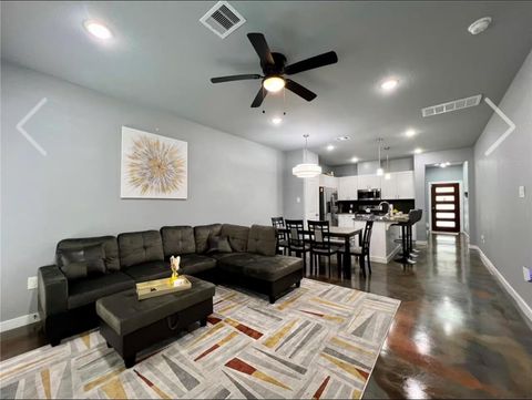 Photo of 7925 Brandon St Street #B, Houston, TX 77051 (MLS # 5477920)