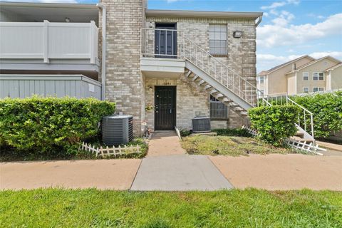 Photo of 10843 Braes Bend Drive, Houston, TX 77071 (MLS # 72791082) Photo of 10843 Braes Bend Drive, Houston, TX 77071 (MLS # 72791082)