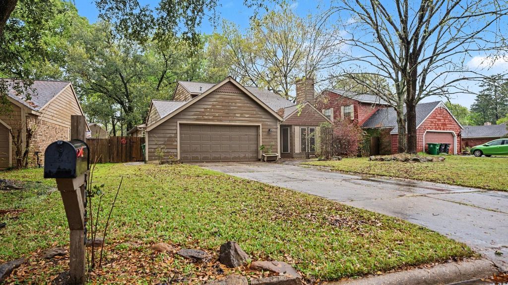 Photo of 5322 Creek Shadows Drive, Houston, TX 77339 (MLS # 35127383)