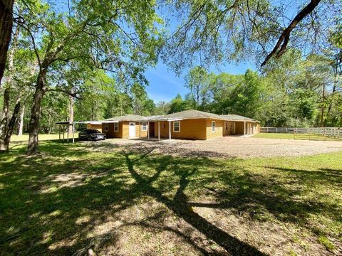 Photo of 10451 N Essex Drive, Conroe, TX 77302 (MLS # 29065172)