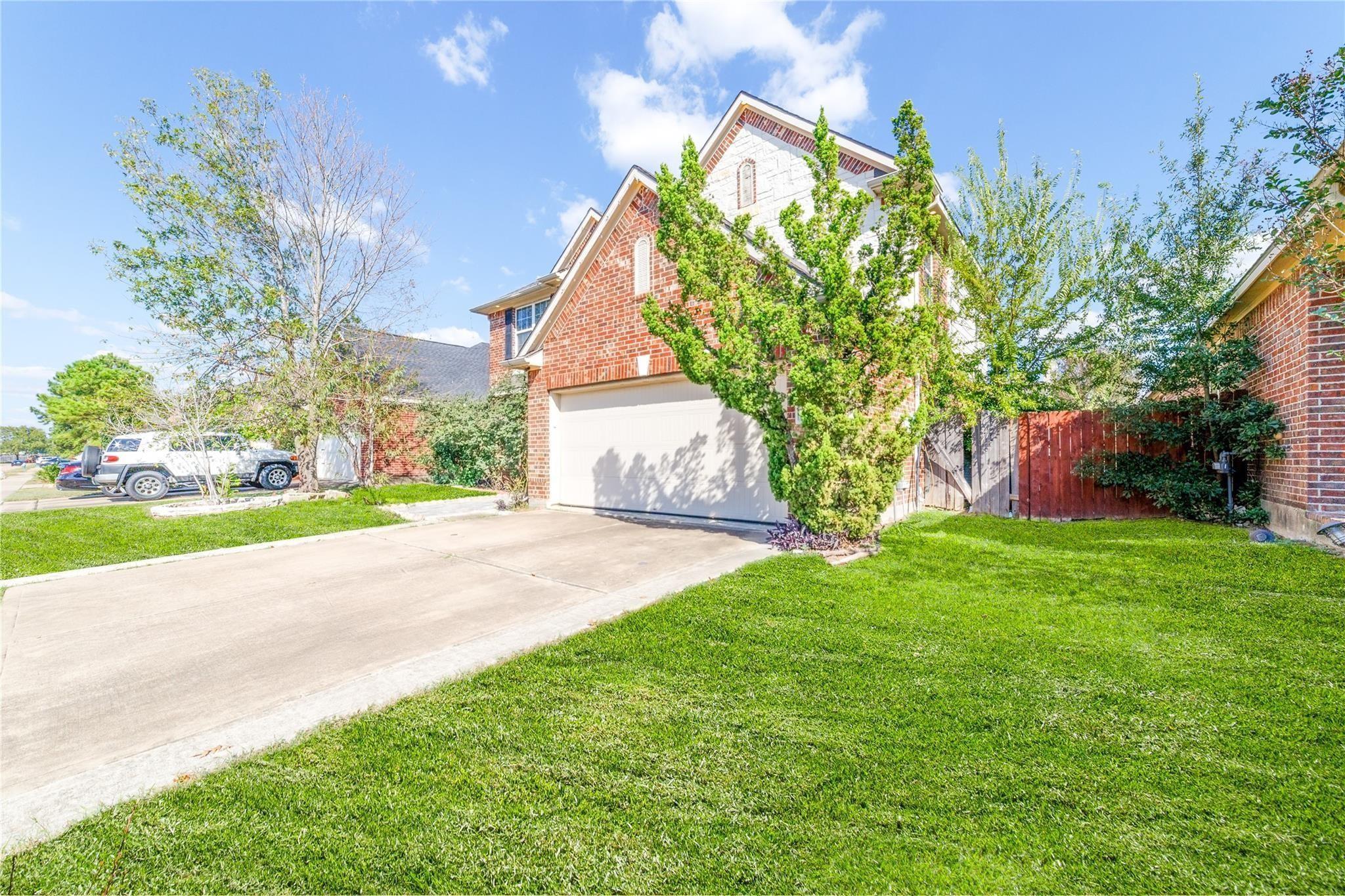 5734 Cedar Field Way