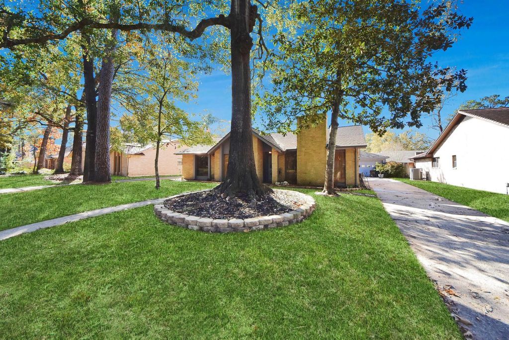 Photo of 4019 Cedar Forest Drive, Kingwood, TX 77339 (MLS # 67009781)