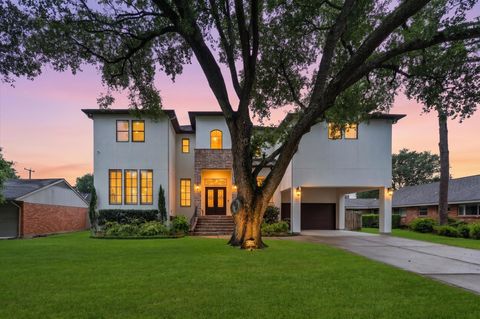 Photo of 4927 Jason Street, Houston, TX 77096 (MLS # 72914091)
