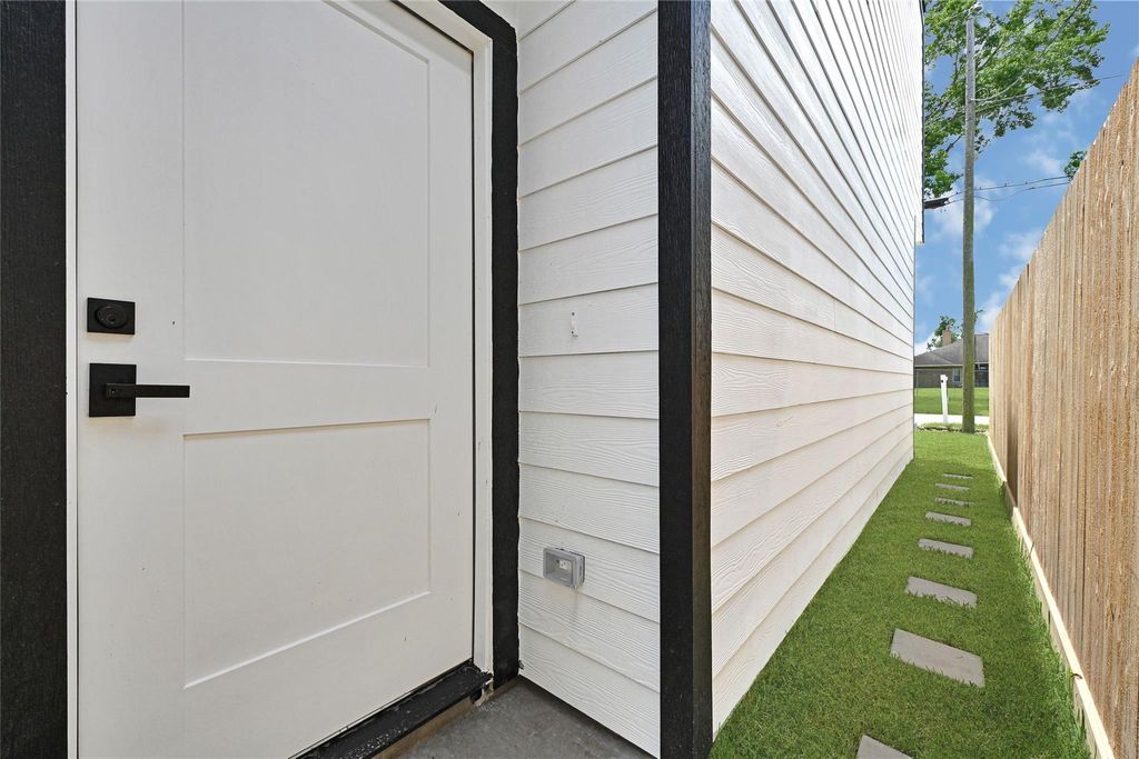 Photo of 7922 Sealey Street, Houston, TX 77088 (MLS # 97320759)