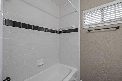 Tiny photo for 2408 Sawgrass Court, League City, TX 77573 (MLS # 36457861)