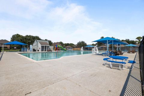 Tiny photo for 2408 Sawgrass Court, League City, TX 77573 (MLS # 36457861)