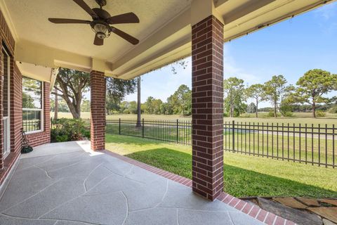 Tiny photo for 2408 Sawgrass Court, League City, TX 77573 (MLS # 36457861)