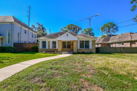 Photo of 1932 Canterbury Street, Houston, TX 77030 (MLS # 22967556)
