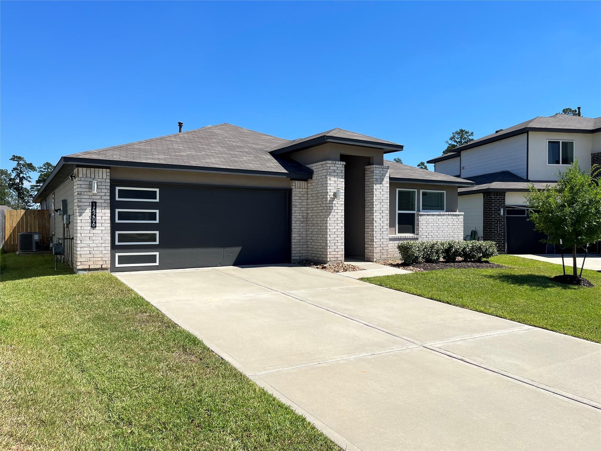 14206 Black Canyon Lane