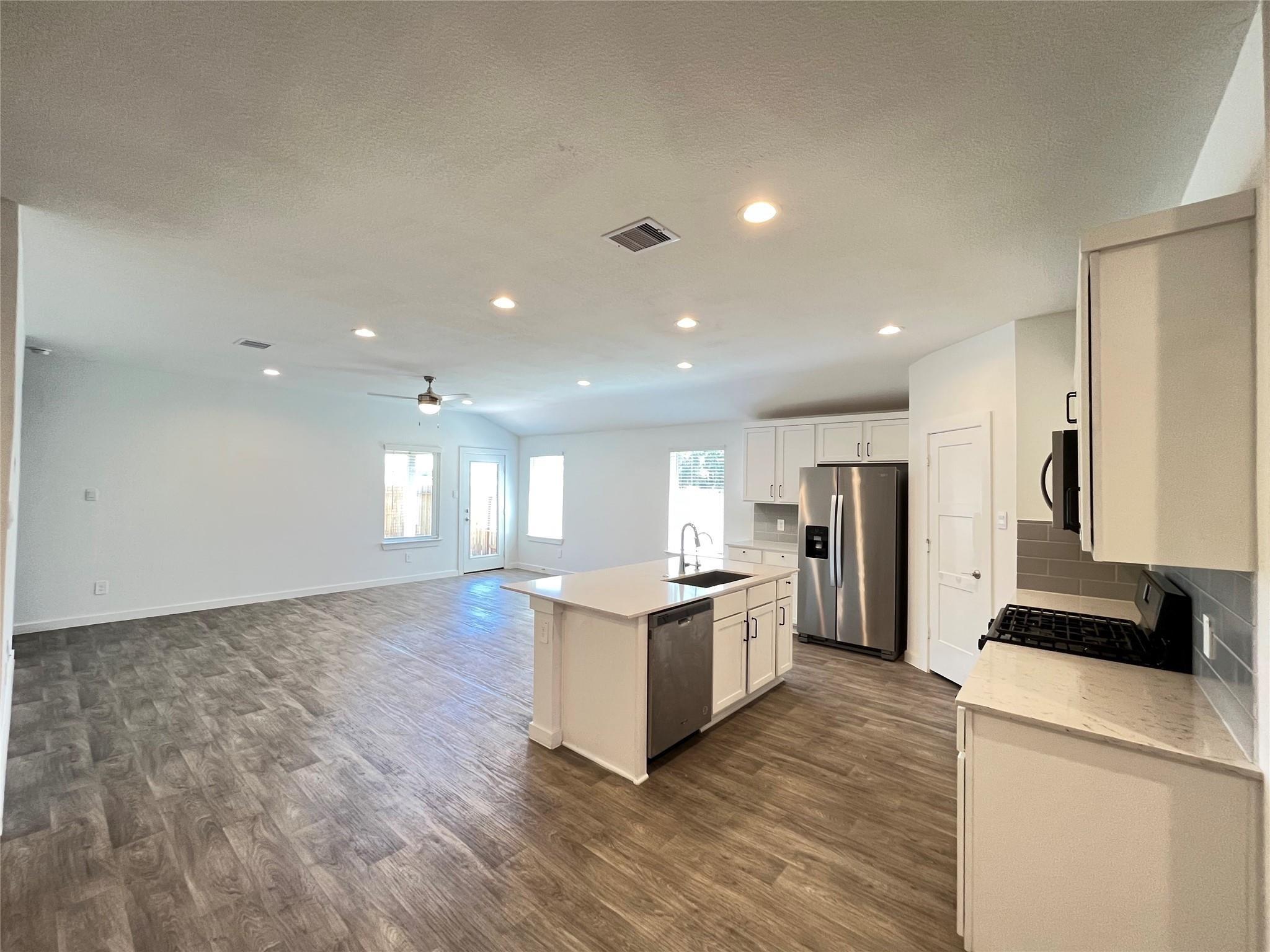 14206 Black Canyon Lane