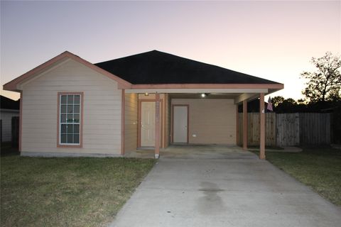 Photo of 8825 E Buffalo Circle, Willis, TX 77378 (MLS # 67723766)