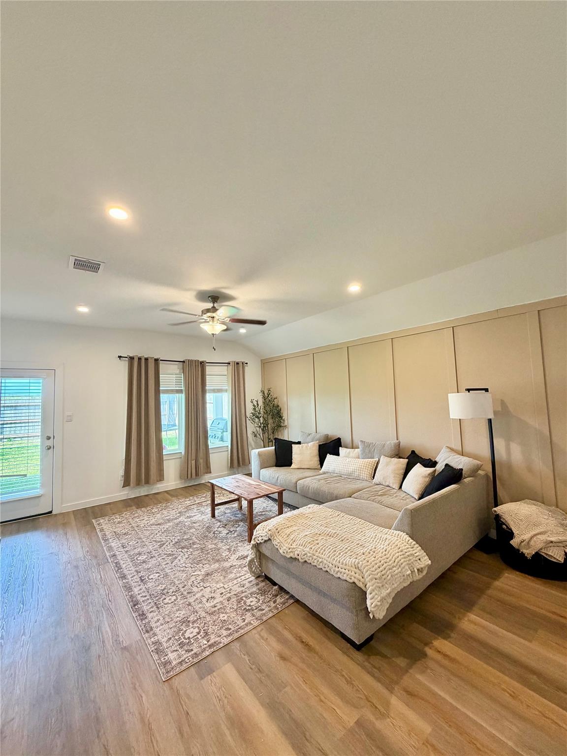 2547 Ocean Jasper Drive