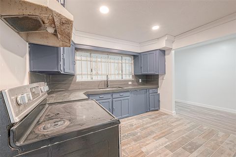 Tiny photo for 6718 Madrid Street, Houston, TX 77021 (MLS # 31771880)