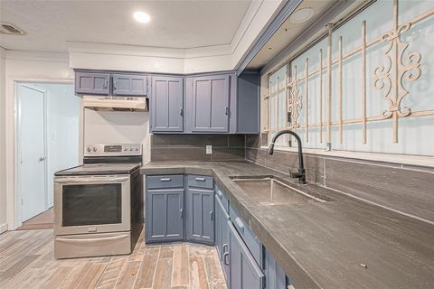 Tiny photo for 6718 Madrid Street, Houston, TX 77021 (MLS # 31771880)