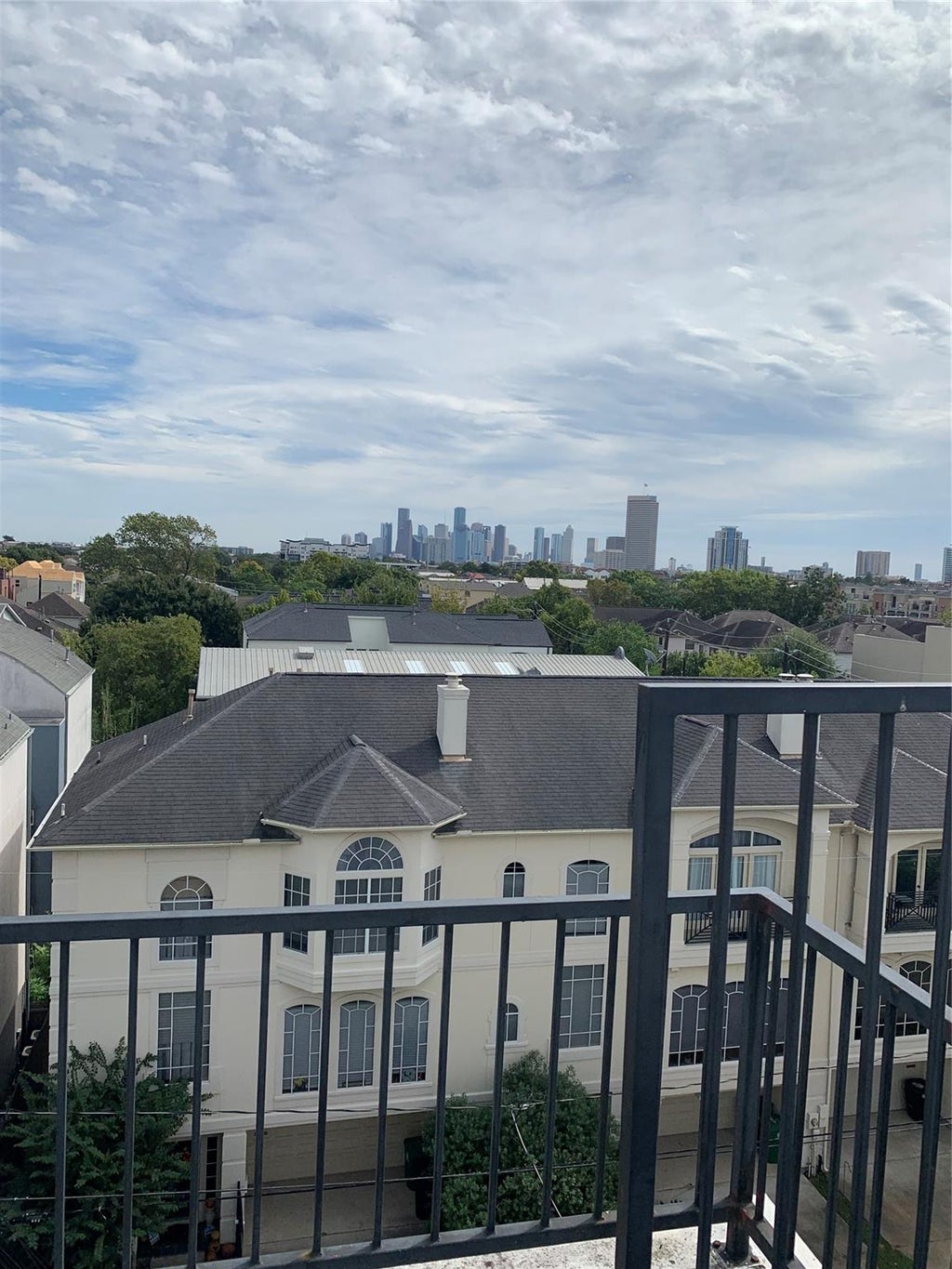 Photo of 715 Reinicke Street, Houston, TX 77007 (MLS # 70465864)