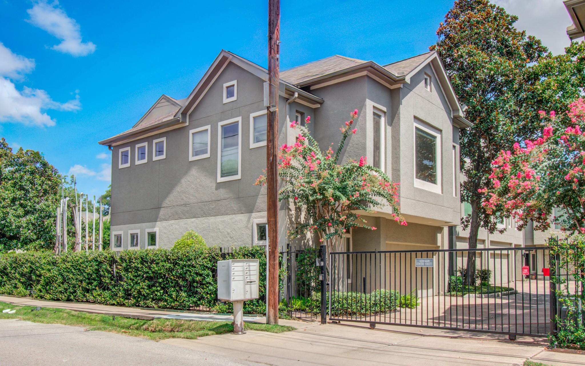 4448 Center Street