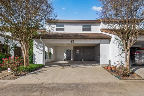 Photo of 7655 S Braeswood Boulevard #47, Houston, TX 77071 (MLS # 11702726)