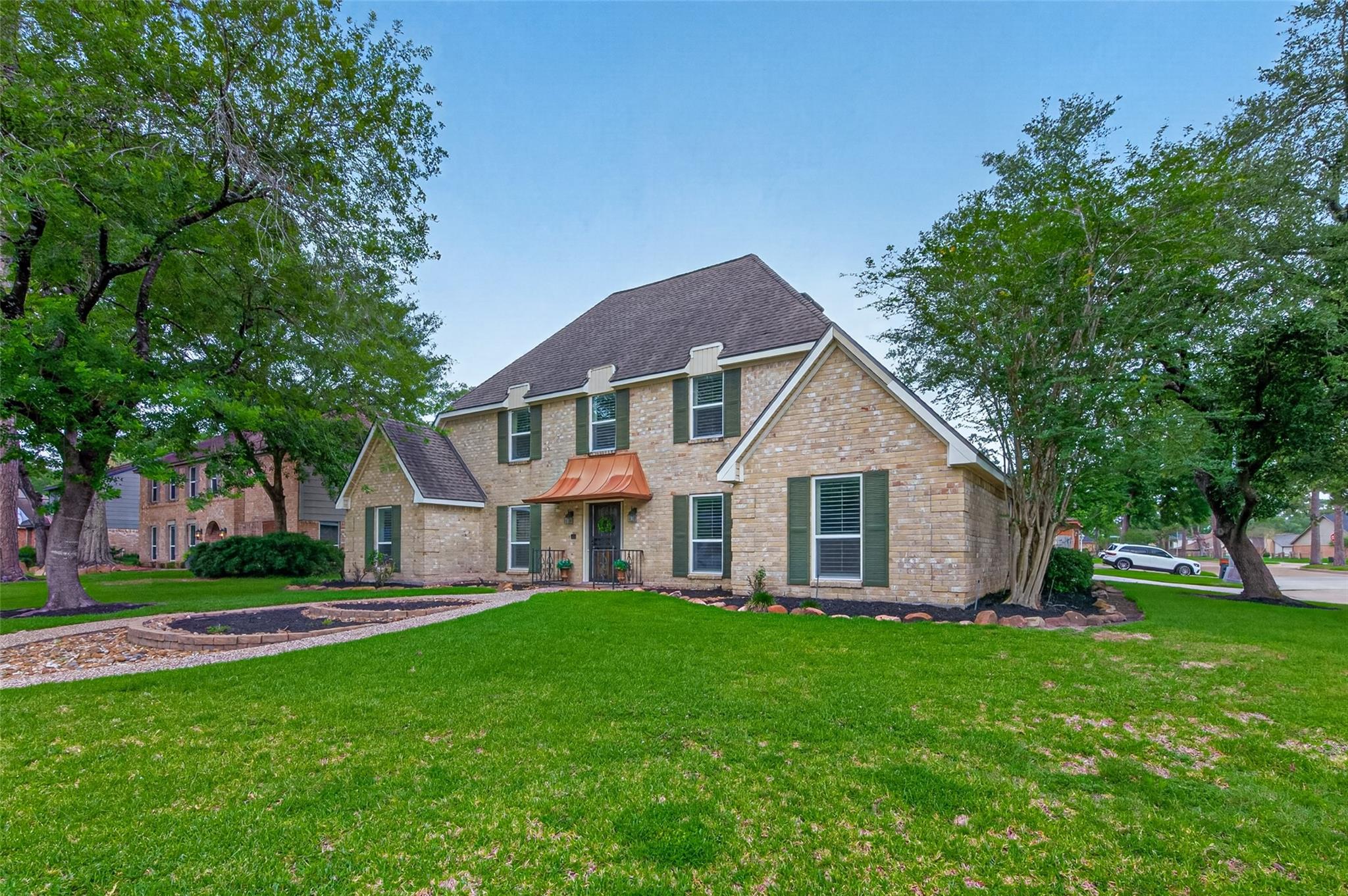 7911 Pine Green Lane