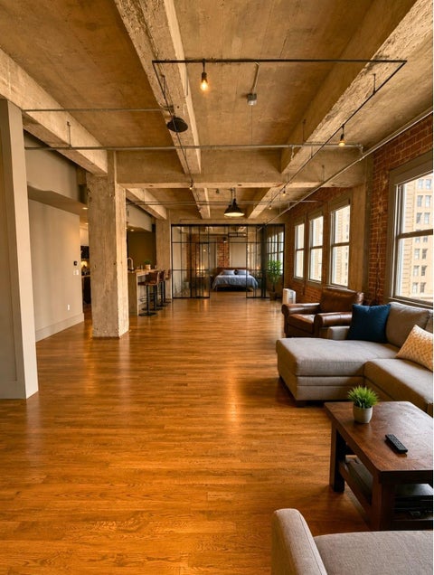 Condo For Rent - 204 Travis Street #5A<br/> Houston, TX 77002