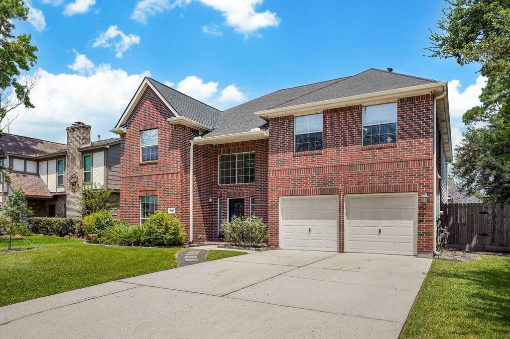 Photo of 8615 Discus Drive, Humble, TX 77346 (MLS # 98391907)