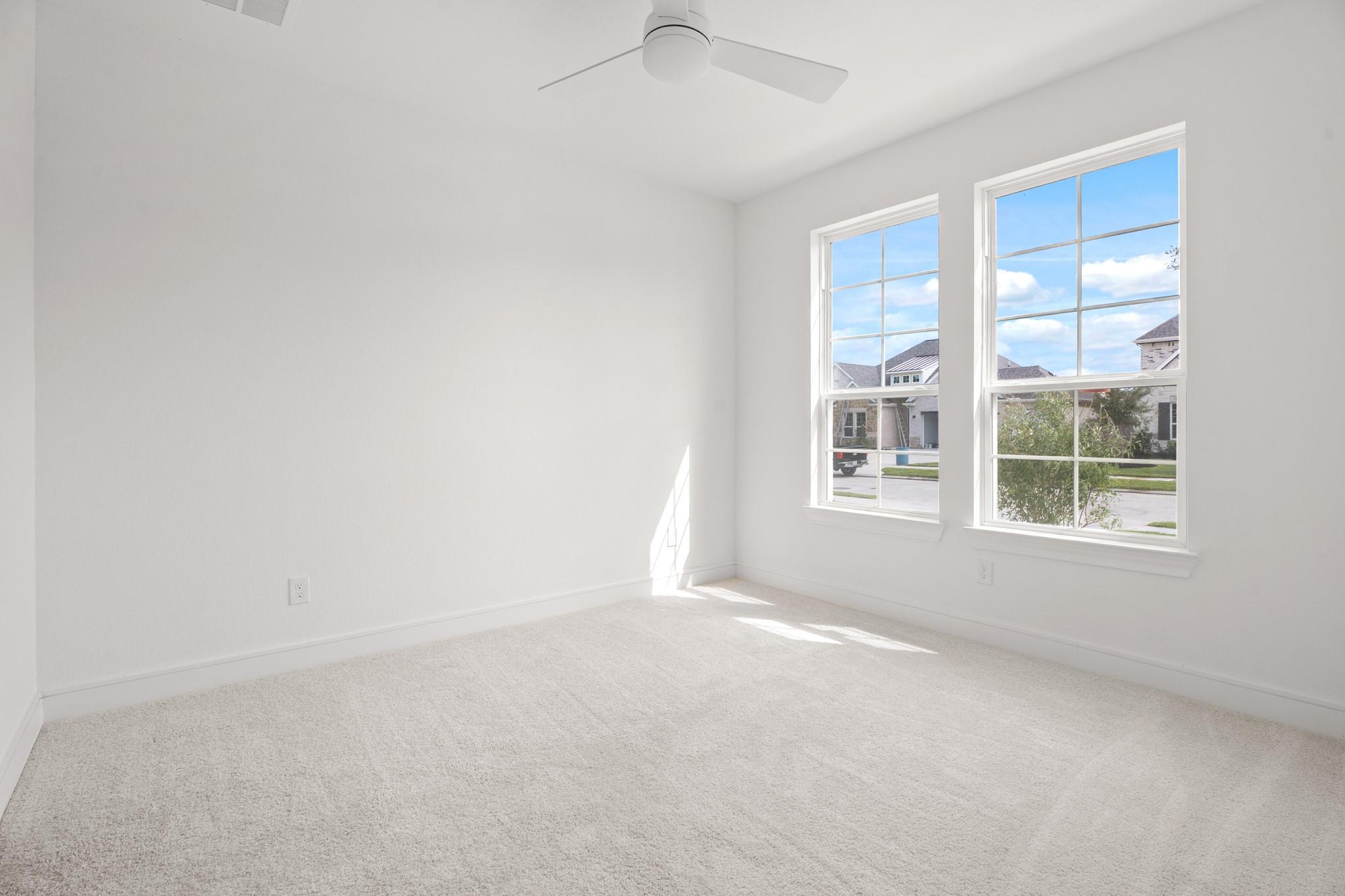 3210 Palm Heights Street