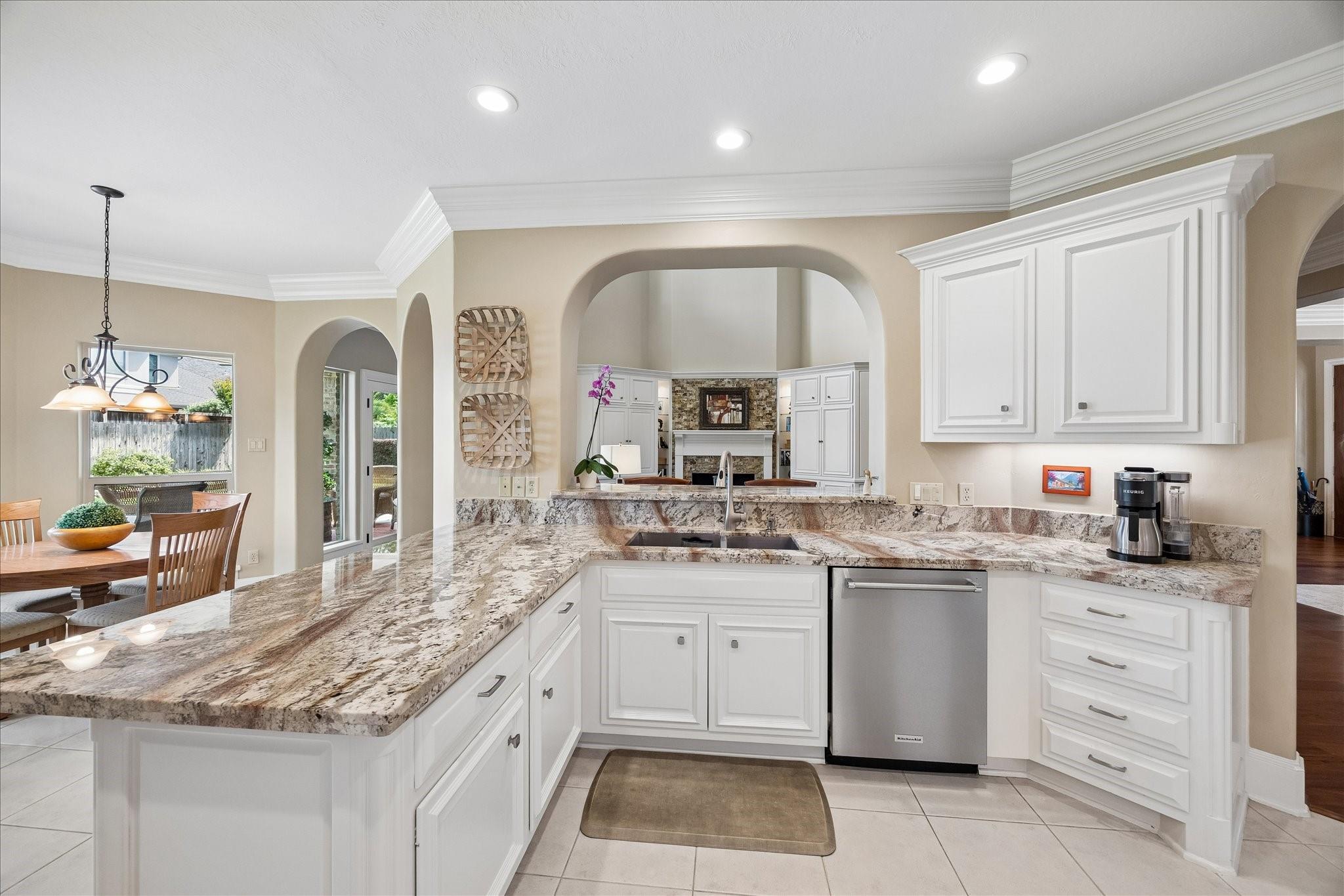 13610 Lakeshore Way Court