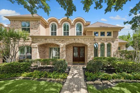 Photo of 13610 Lakeshore Way Court, Houston, TX 77077 (MLS # 84563064)