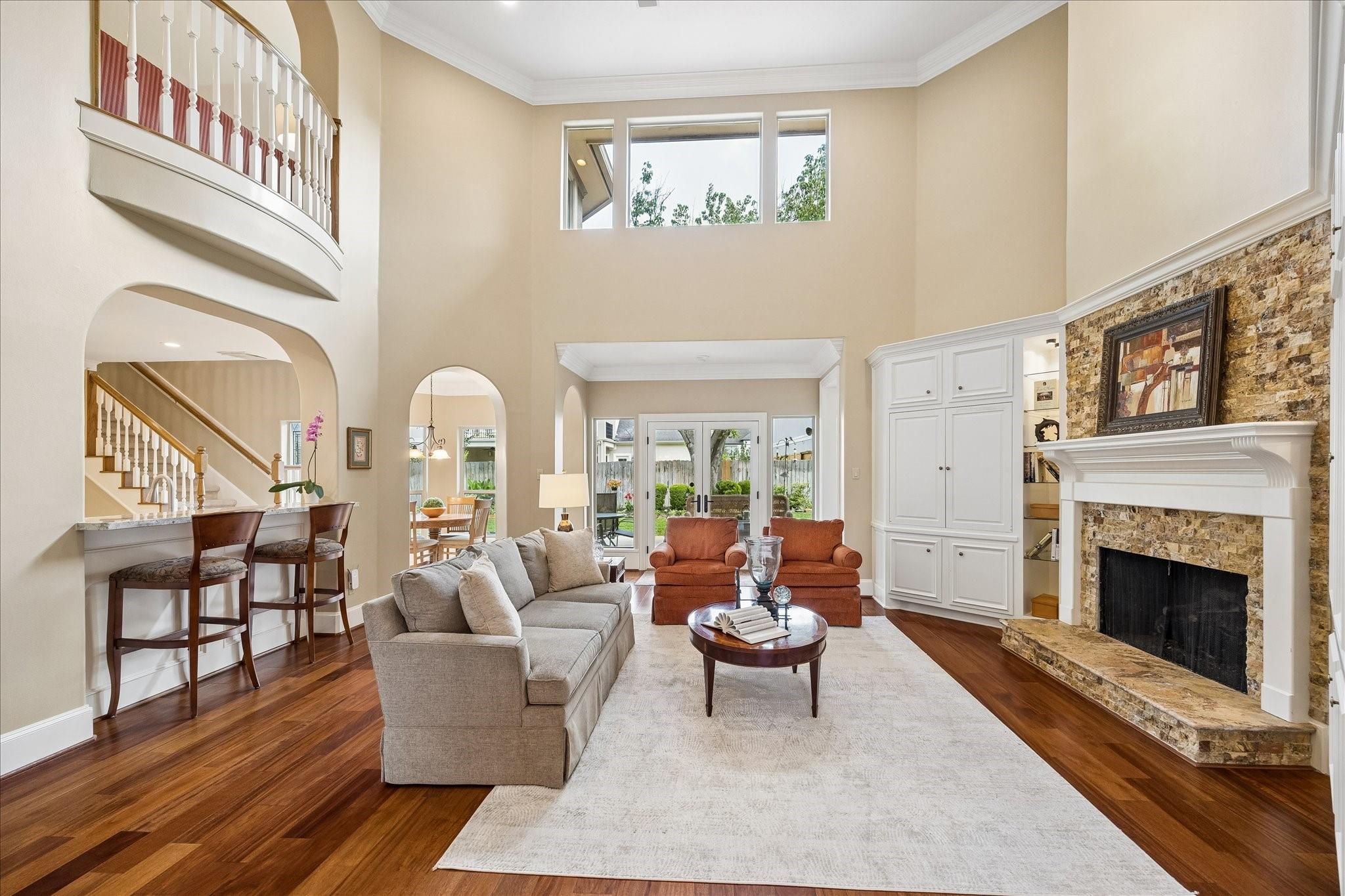 13610 Lakeshore Way Court