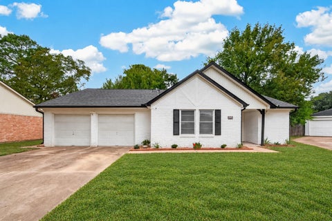 Photo of 710 Conestoga Circle, Katy, TX 77450 (MLS # 63881632)