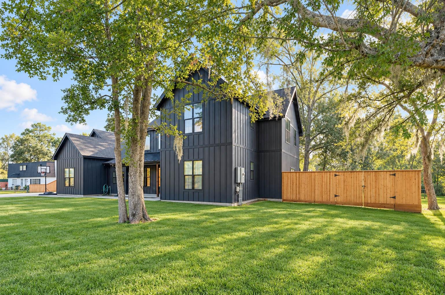 2901 Shady Lane