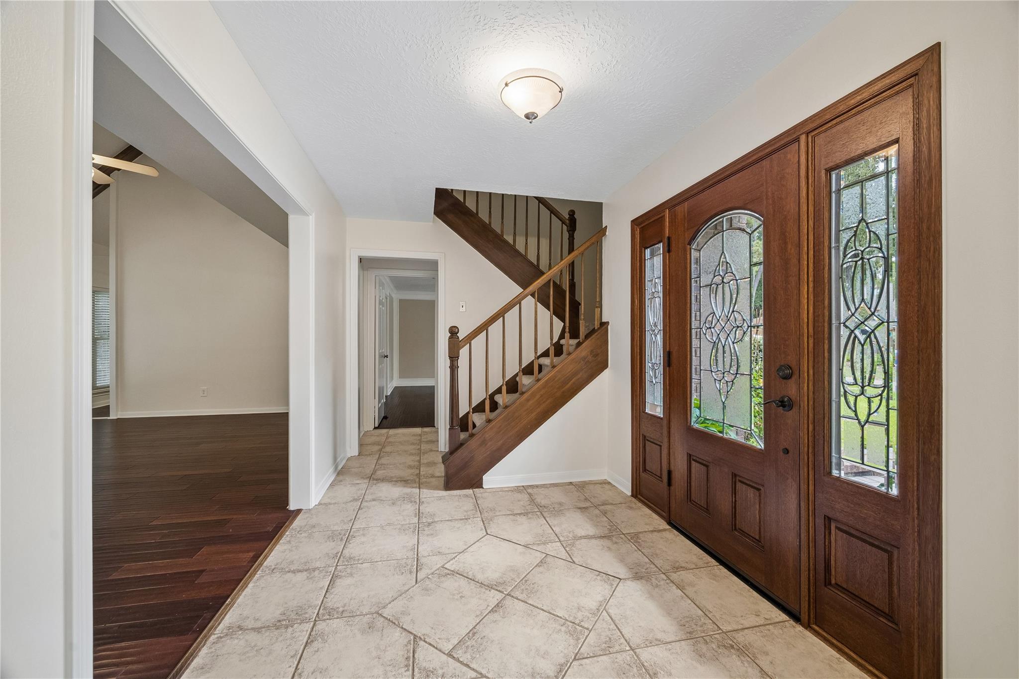 2703 Oak Glade Drive