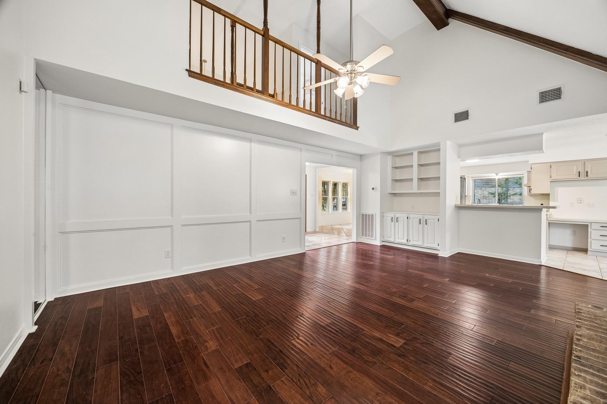 2703 Oak Glade Drive