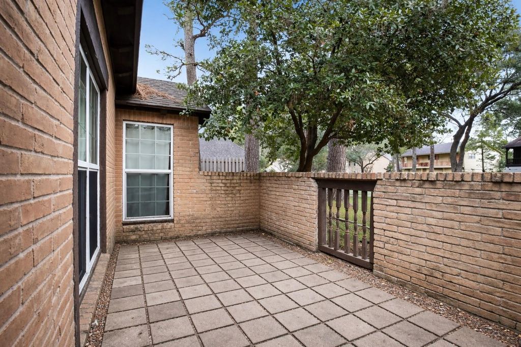 Photo of 10923 Creektree Drive, Houston, TX 77070 (MLS # 13741394)