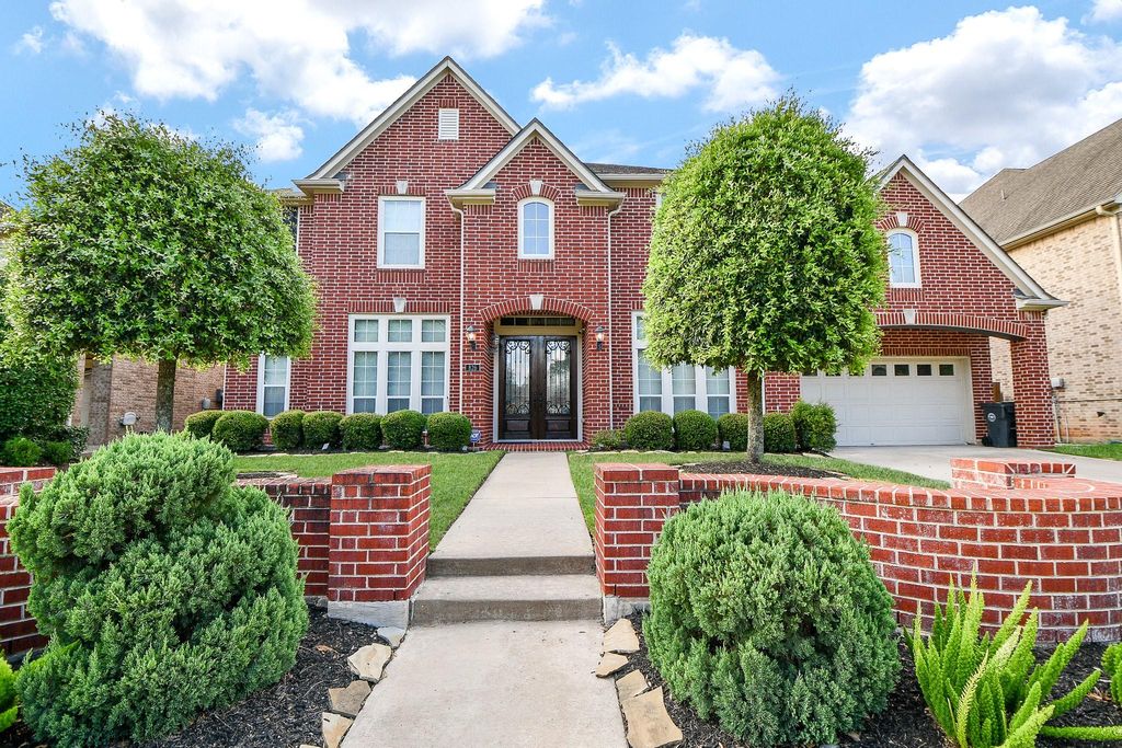 Photo of 826 Delford Way, Sugar Land, TX 77479 (MLS # 56419884)