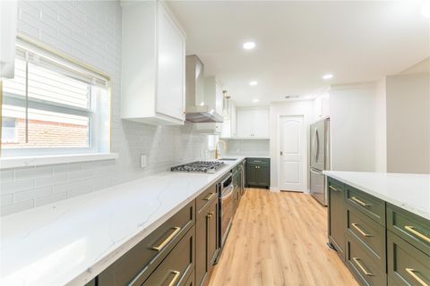 Tiny photo for 6119 S Braeswood Boulevard, Houston, TX 77096 (MLS # 84738956)