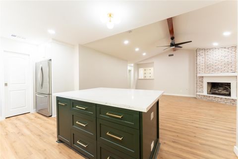 Tiny photo for 6119 S Braeswood Boulevard, Houston, TX 77096 (MLS # 84738956)