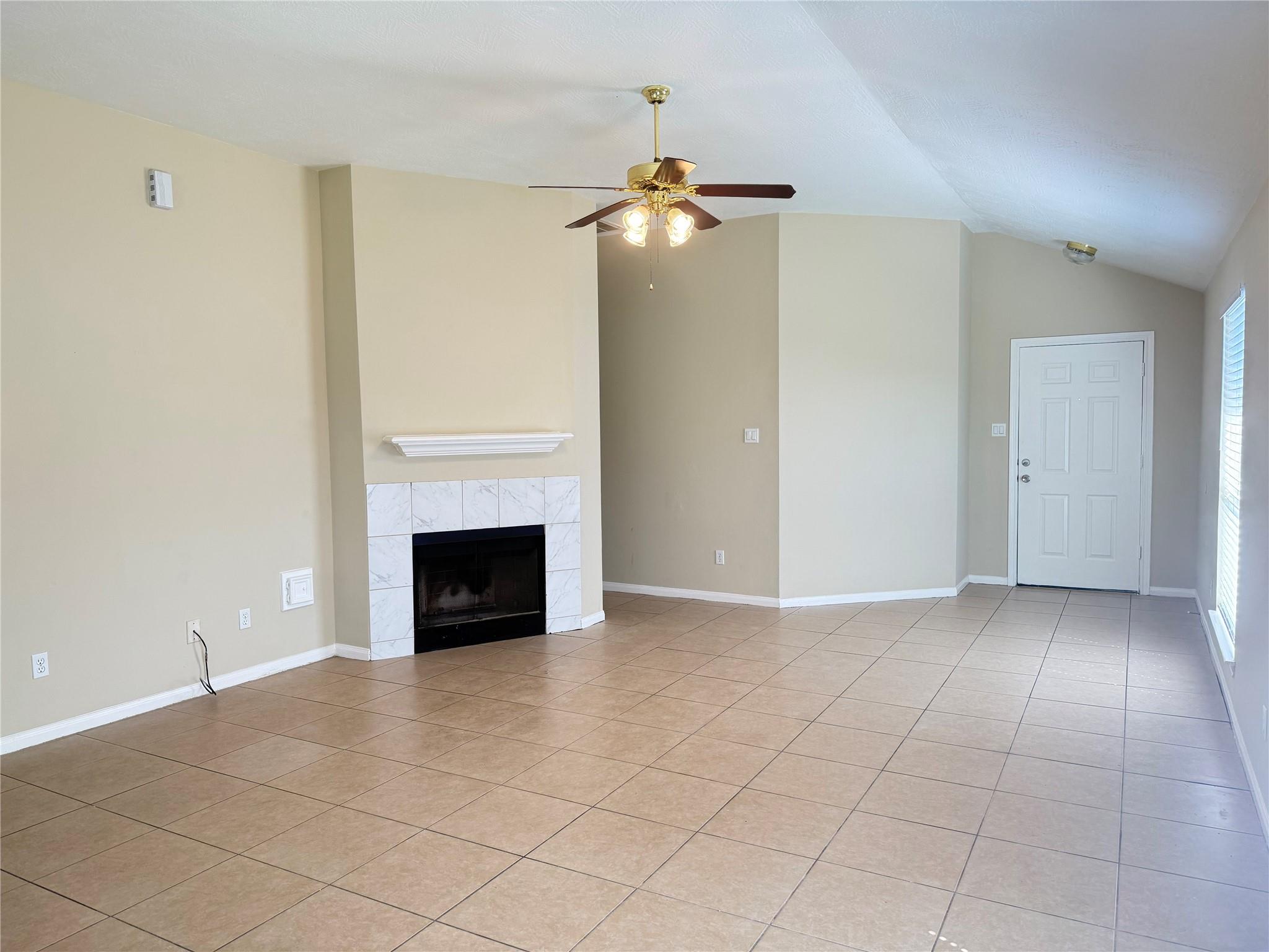 2215 Beacon Light Lane