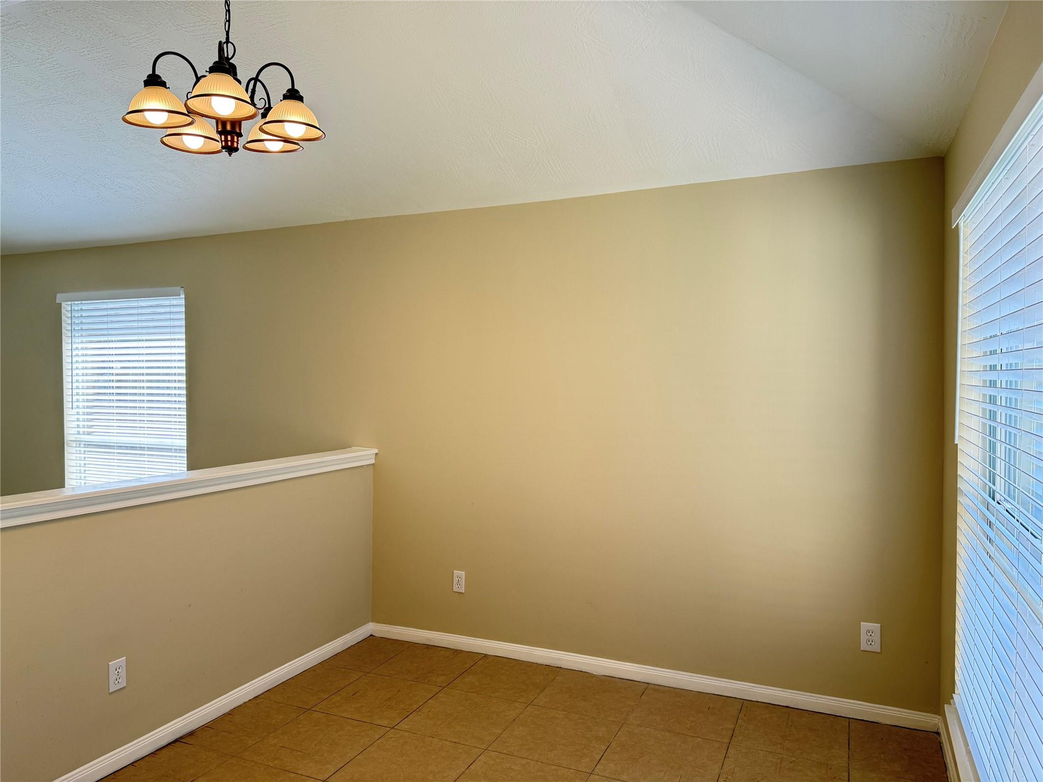 2215 Beacon Light Lane
