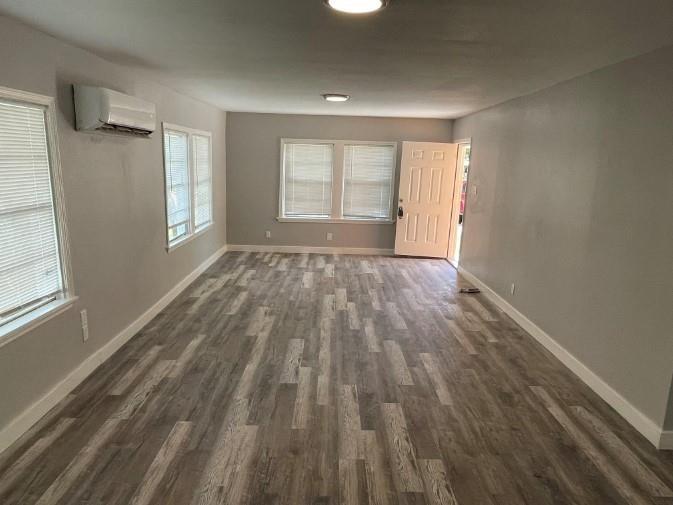 727 W 5th Street 1