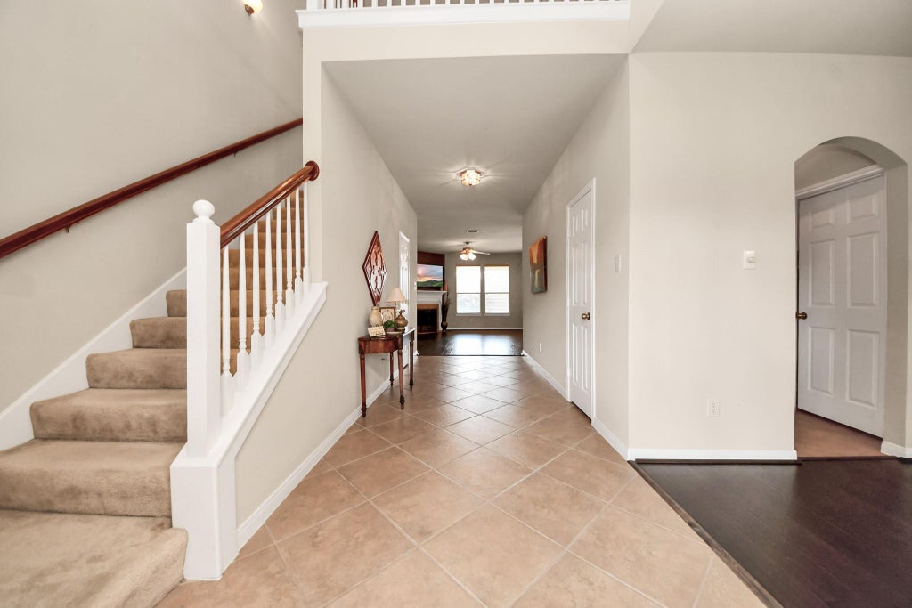 Photo of 8855 Distant Woods Drive, Houston, TX 77095 (MLS # 80882763)