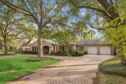 Photo of 11717 Joan Of Arc Drive, Houston, TX 77024 (MLS # 93215504)