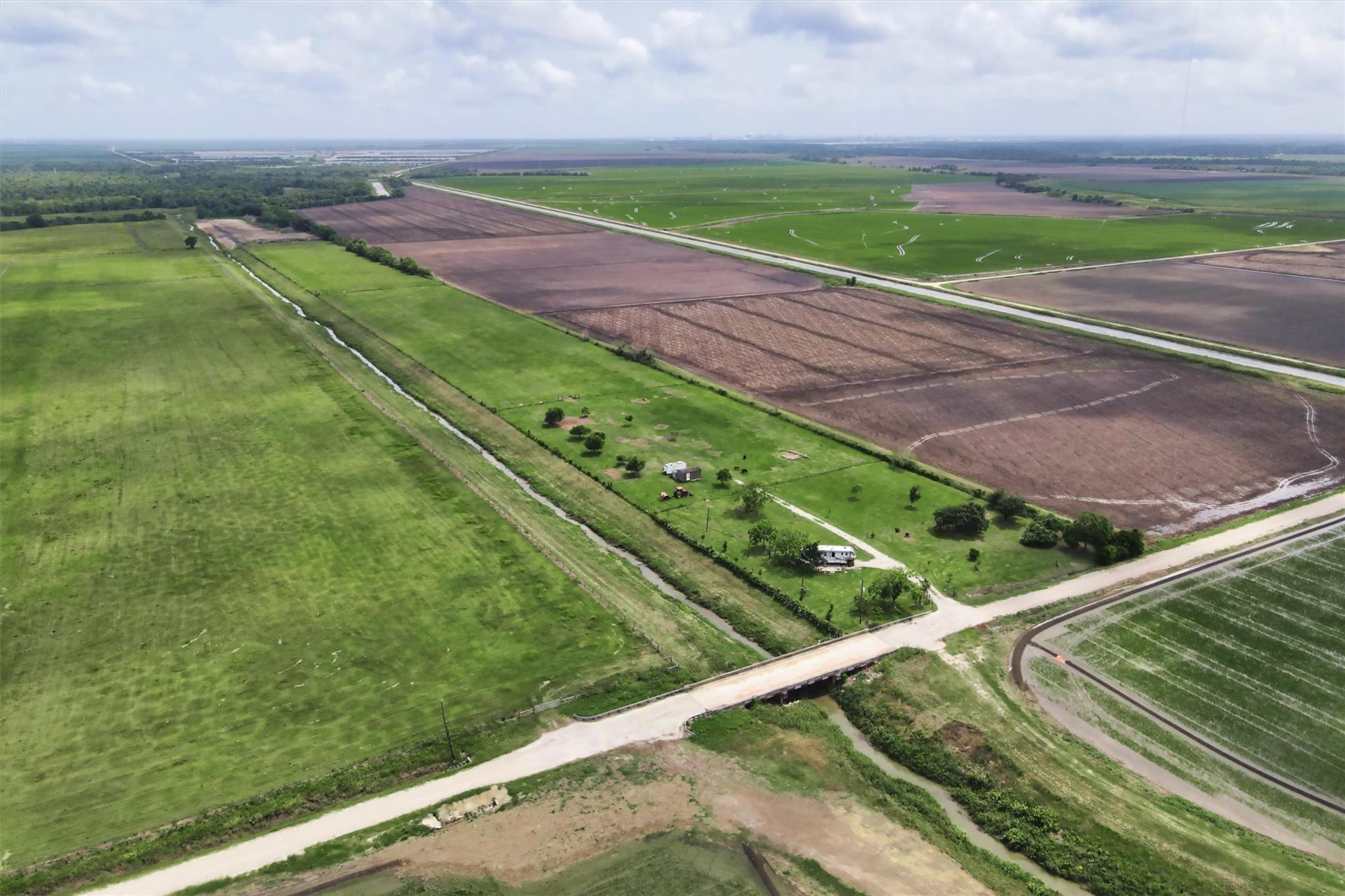 8007 County Road 170
